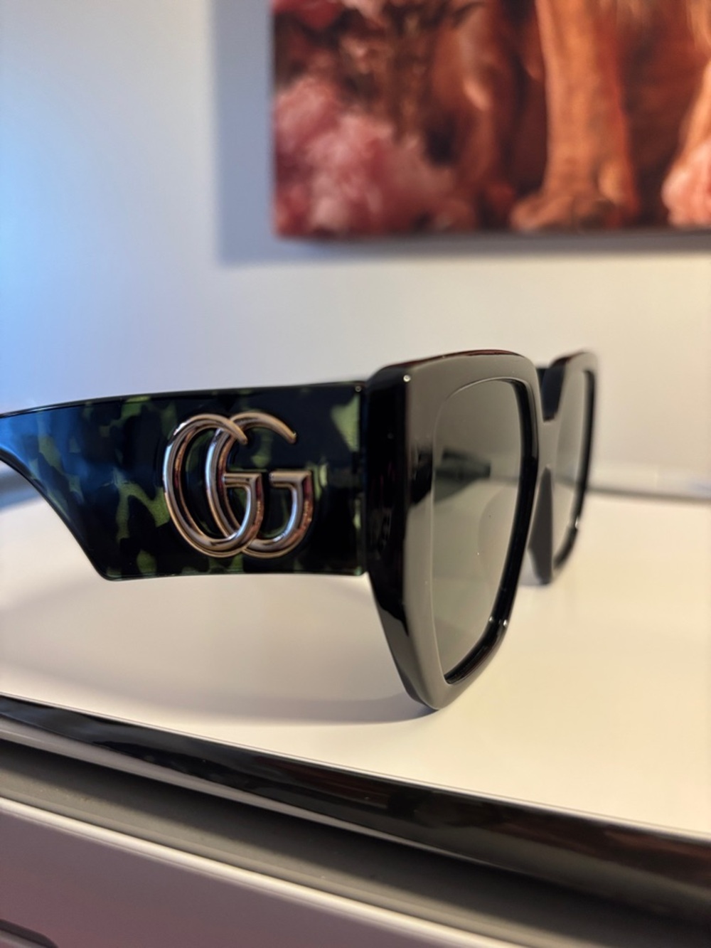 Gucci Oversized Black Square Sunglasses - Picture 3 of 4